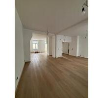 Sanierte 1-Zimmer Wohnung mit Terrasse - Frankfurt am Main Sachsenhausen