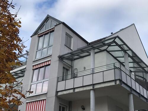 Foto - Attraktive 2,5-Zimmer-Dachgeschosswohnung mit Loggia & TG