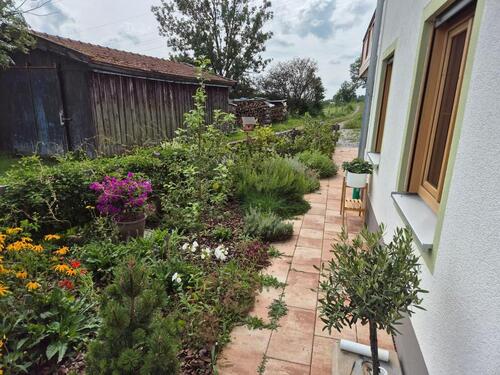 Foto - 2-Zimmer Wohnung zu vermieten - 1.400,00&nbsp;EUR Kaltmiete, ca.&nbsp; 80,00&nbsp;m&sup2;