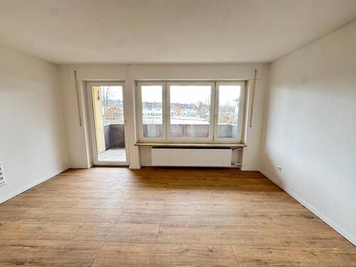 Foto - Renovierte 3-Zimmer-Wohnung mit Balkon und Einbauküche in ruhiger Lage von VS-Schwenningen (Rinelen)