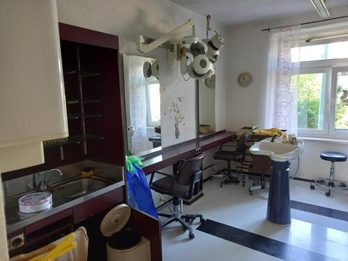 Foto - Friseursalon zu vermieten - 380,00 EUR Kaltmiete,
