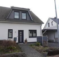 Moderne Doppelhaushälfte mit Carport *provisionsfrei* - Barsinghausen