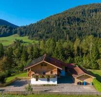 Wohnen im Grünen: Großes Haus mit Top-Austattung (provisionsfrei) - Schneizlreuth