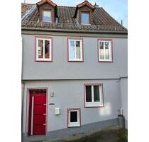 Haus in Kitzingen - 250.000,00 EUR Kaufpreis, in Kitzingen (PLZ: 97318)