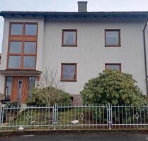 3 Zimmer Wohnung mit Balkon - 900,00&nbsp;EUR Kaltmiete, ca.&nbsp; 100,00&nbsp;m&sup2; in Marktredwitz (PLZ: 95615)