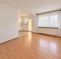 Ruhig gelegene 1,5-Zimmer-Wohnung mit großem Balkon - Schleiz