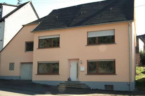 Foto - Schönes Haus inkl. GARAGE und GARTEN, provisionsfrei