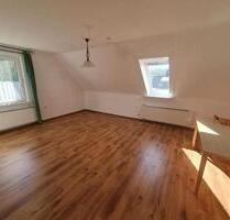 Helle 3 Zimmer Wohnung in ZweifamilienHaus - Hildesheim Bockfeld