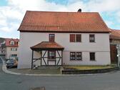 Foto - Großes Haus mit Scheune und Garage