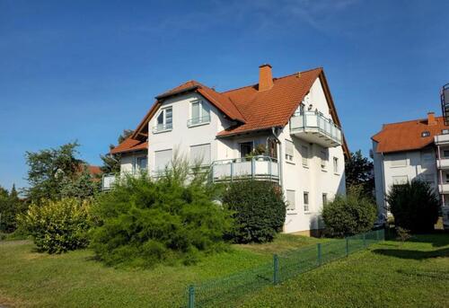 Foto - TOLLE Wohnung: EBK, Tageslichtbad, Gäste-WC, Balkon, Stellplatz