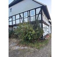 Provisionsfrei: 4-Zimmer-Fachwerkhaus und Carport in Sehnde-Ilten