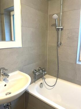 Foto - NEU!! Sanierte 3-Zimmerwohnung in Universitätsnähe