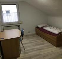 1 WG Zimmer in 2 er WG - 300,00&nbsp;EUR Kaltmiete, ca.&nbsp; 18,00&nbsp;m&sup2; in Schramberg (PLZ: 78713)