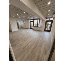 Schöne 4,5 Zimmer EG Wohnung 105m2 mit Garten zu vermieten - Erolzheim