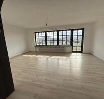 4 ZKB, 100 m², Balkon, Gäste-WC, Stellplatz, provisionsfrei - Sankt Ingbert