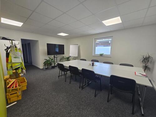Foto - Workspace, Büro mit Meetingraum, Küche, WCs