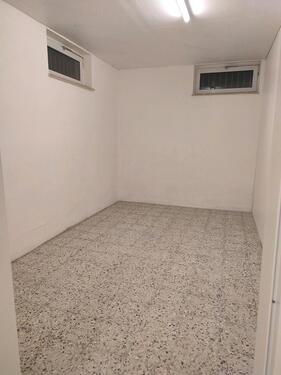 Foto - Lagerbox Lager Lagerfläche Halle Gewerbefläche