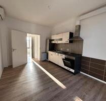 Helle 2-Zimmer-Wohnung+Balkon+Stellplatz in Stralsund-Tribseer VS