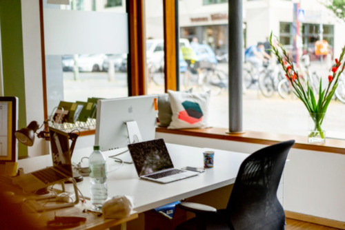 Foto - Büroplatz in hellem Office am Teutoburger Platz, 10119 Berlin