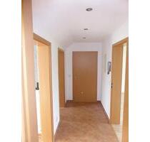 Helle und komfortable Wohnung mit Loggia im DG, inkl. Einbauküche - Lippstadt Garfeln