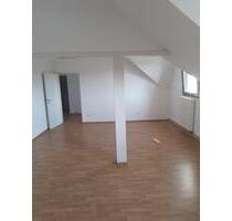 Biete schöne 1 12 Raum-Wohnung in RE-Stadt - Recklinghausen