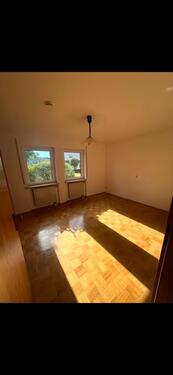 Foto - Bezugsfreie 3-Zi.-Wohnung mit Südterrasse & Stellplatz