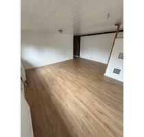 60qm Wohnung mit schönem Garten + Gartenhaus + neue EBK - Schleswig