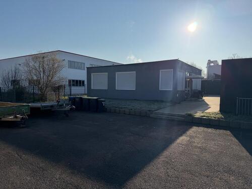 Foto - Gewerbegrundstück mit Büro in attraktiver Lage nahe A4 A71