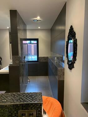 Foto - App. Tageslichtbad FB-Hzg. eRollläden ggf.+Pferd Stall WM 980,00