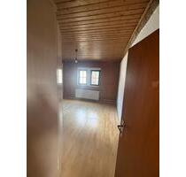 Maisonette-Wohnung in ruhiger Lage in Lohnsfeld