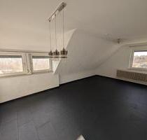 Lichtdurchflutete, neuwertige Wohnung in hervorragender Lage mit - Waiblingen Bittenfeld