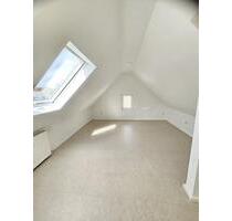 Charmante 2-Zimmer-Dachgeschosswohnung mit Einbauküche in ruhiger Lage von Gießen