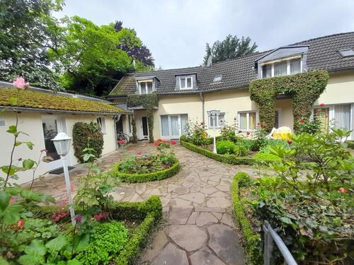 Foto - 1,5-Zi.-Apartment in idyllischer Hofanlage mit Vollausstattung