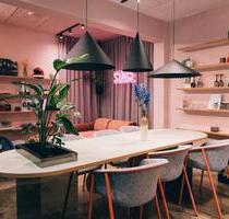 Stuttgart Mitte: Fixdesk im Stace-Office - Kreatives Coworking mit Terrasse