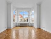 Foto - Repräsentative Altbau-Bürofläche mit Empfang & Besprechungsraum