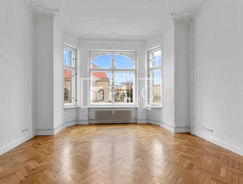 Foto - Repräsentative Altbau-Bürofläche mit Empfang & Besprechungsraum