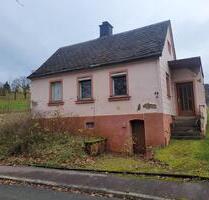 Haus mit Grundstück - 30.000,00 EUR Kaufpreis, in Naila (PLZ: 95119)