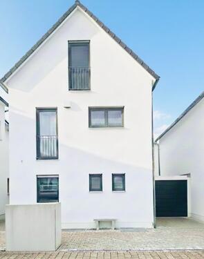 Foto - Modernes Einfamilienhaus in Ingolstadt-Friedrichshofen, Bj 2016