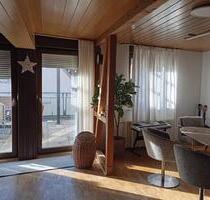 Große 5-Zi-Whg. 2 Balkone, Keller, Stellpl., Dachsp., Kachelofen - Eppelheim