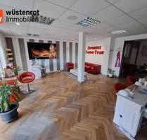 Helle, moderne Bürofläche zur Vermietung in Jüterbog mit Schaufenster direkt in der Ladenstraße