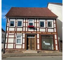 Wohn-Geschäftshaus saniertrenoviert, Lager, Garage, viel Platz - Bad Arolsen