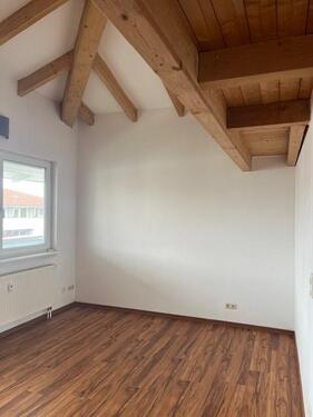 Foto - 1 Zimmer Dachgeschoßwohnung zur Miete in Leipzig