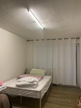 Foto - Mietwohnung WG-Zimmer - 420,00&nbsp;EUR Kaltmiete, ca.&nbsp; 20,00&nbsp;m&sup2;&nbsp;Wohnfl&auml;che