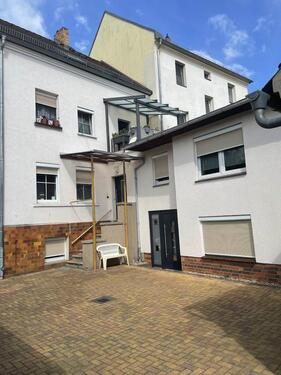 Foto - Biete helle mod. ruhige 2 Raum Whg mit Garten & Garage in City