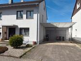 Foto - Reihenendhaus mit großem Grundstück und großer Garage zu verkaufe