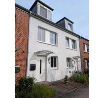 Provisionsfreies Reihenmittelhaus mit Garten und Stellplatz - Hamburg Billstedt