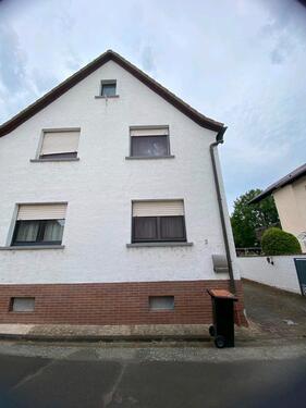 Foto - Alleinstehendes Einfamilienhaus mit Hof und Garage PROVISIONSFREI