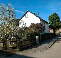 Einfamilienhais freistehend mit ebenerdiger Einliegerwohnung - Adelshofen