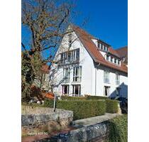 Für Individualisten - direkt an der Stadtmauer - 2 Zimmer - 110 Qm - Tiefgaragenstellplatz - - Ulm