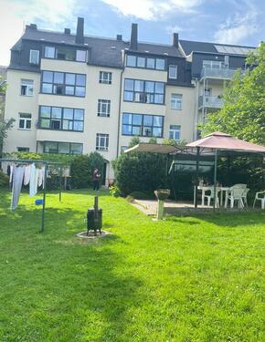 Foto - Große 4,5 Raum Wohnung mit EBK, verglaster Balkon und 2 Bädern